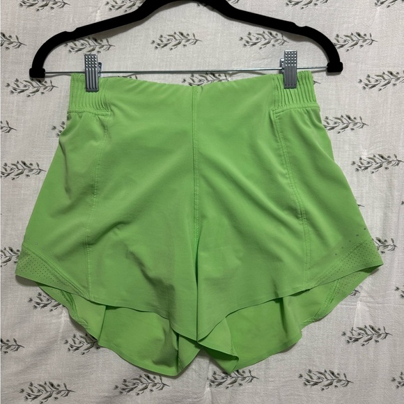 Lululemon hotty hot shorts - Picture 2 of 4